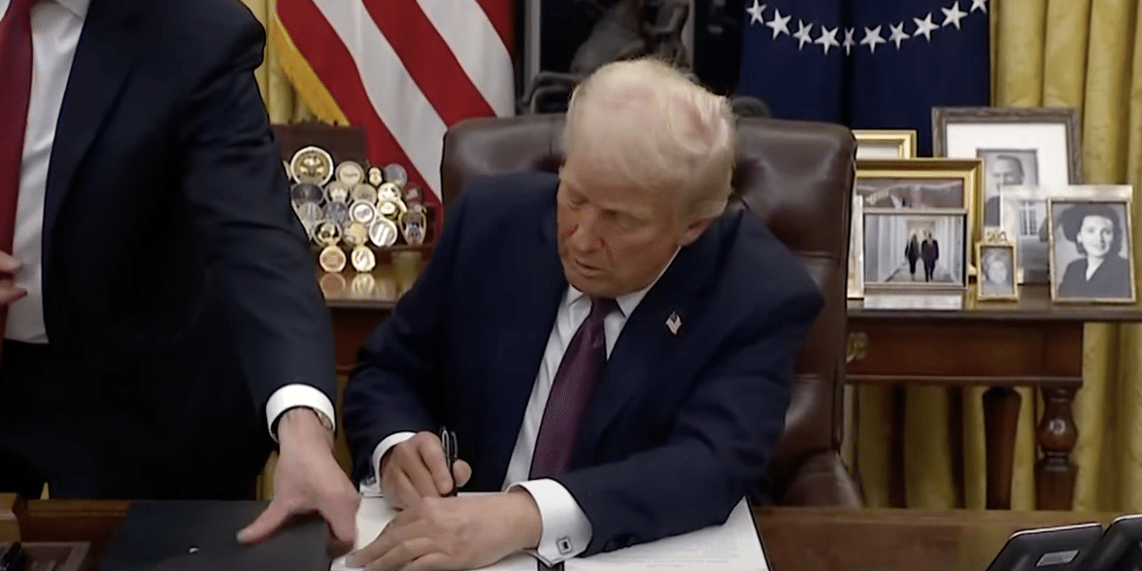 Trump signs an executive order to advance cryptocurrencies in the U.S. and to pave the way for a national digital asset stockpile